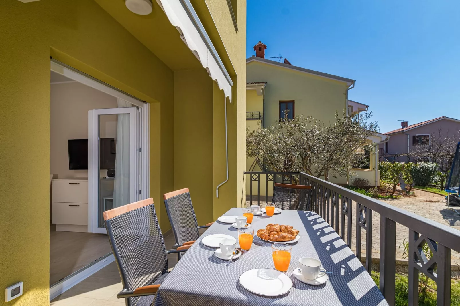 Laurus - Modern, Elegant Apartment (Rosemary)-Terras