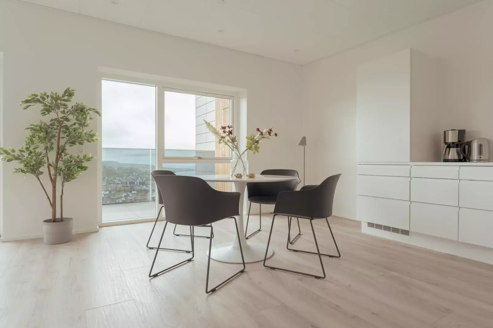 Prachtig appartement met uitzicht op de stad-Binnen