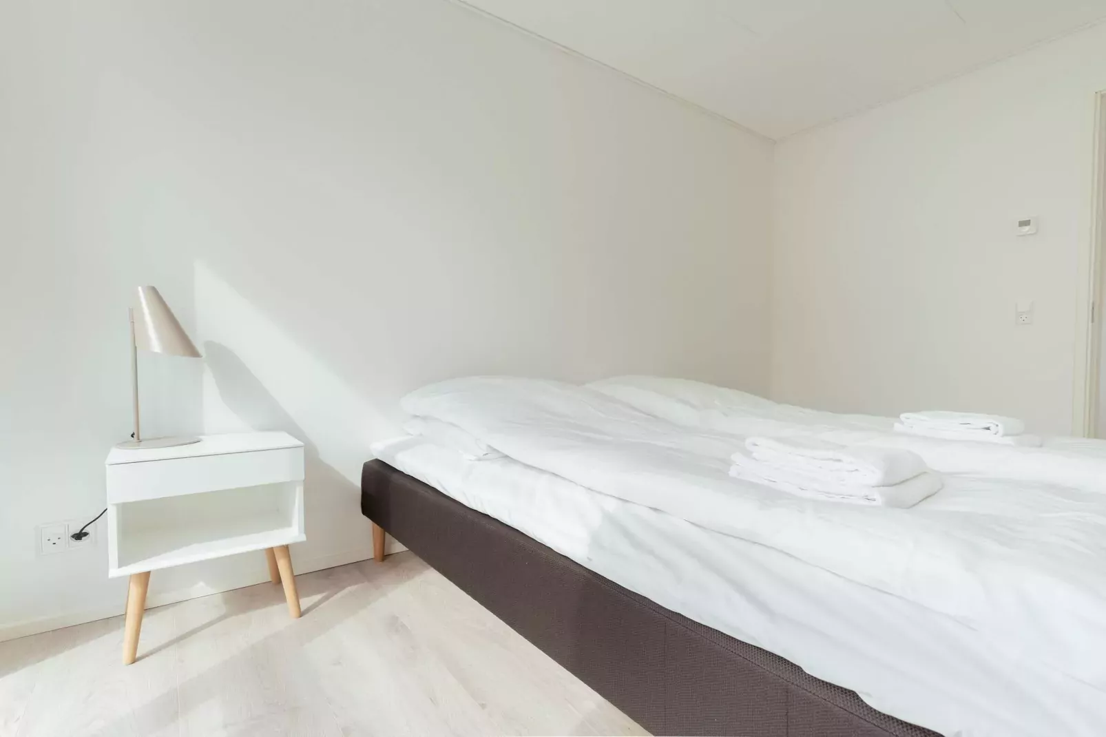 Appartement met uitzicht op de stad en de zee-Binnen