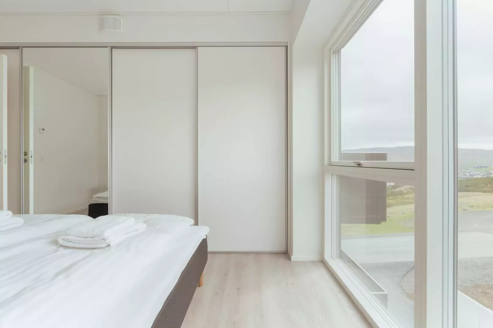 Appartement met uitzicht op de stad en de zee-Binnen