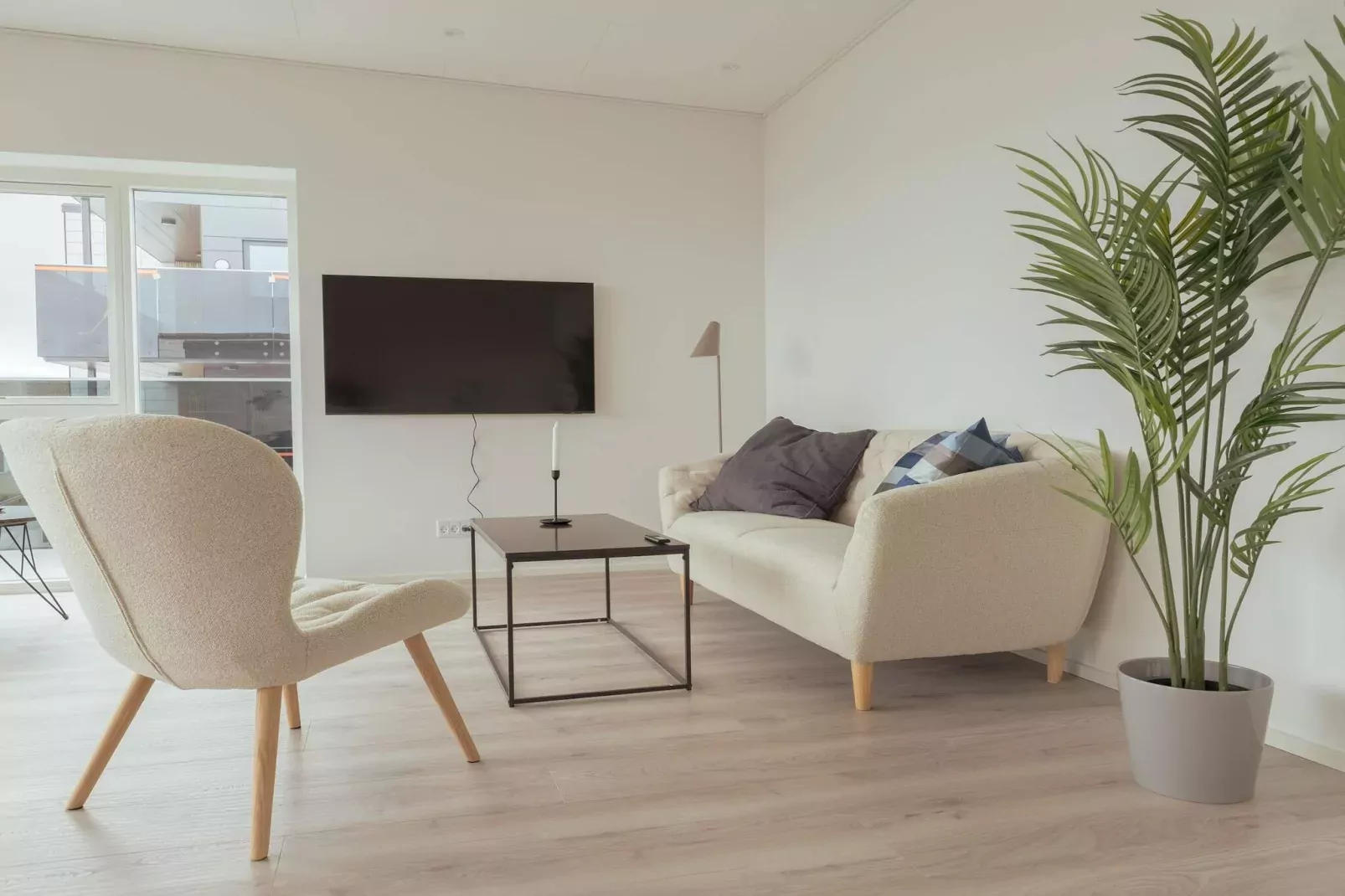 Appartement met uitzicht op de stad en de zee-Binnen