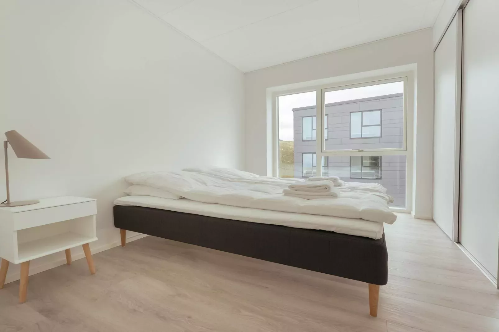 Appartement met uitzicht op de stad en de zee-Binnen