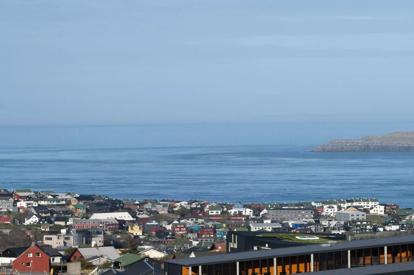 4 sterren vakantie huis in THORSHAVN.-Waterzicht