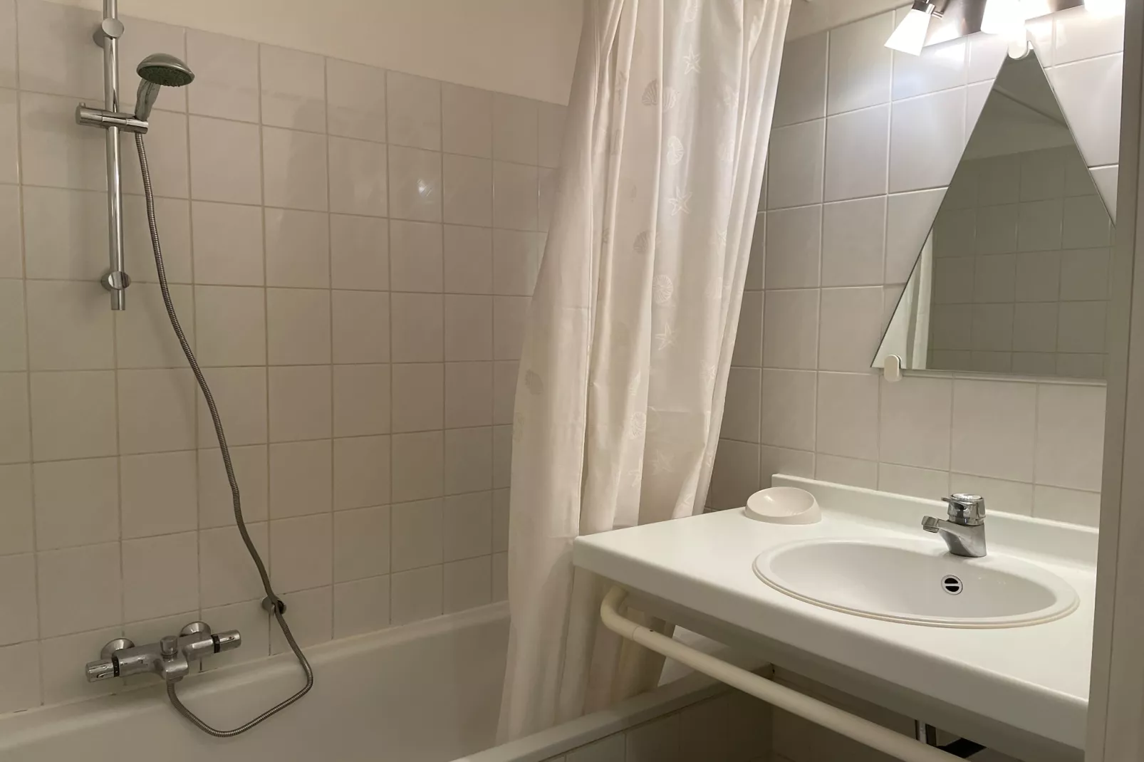 DEN OEVER V 0507GARruim-Badkamer