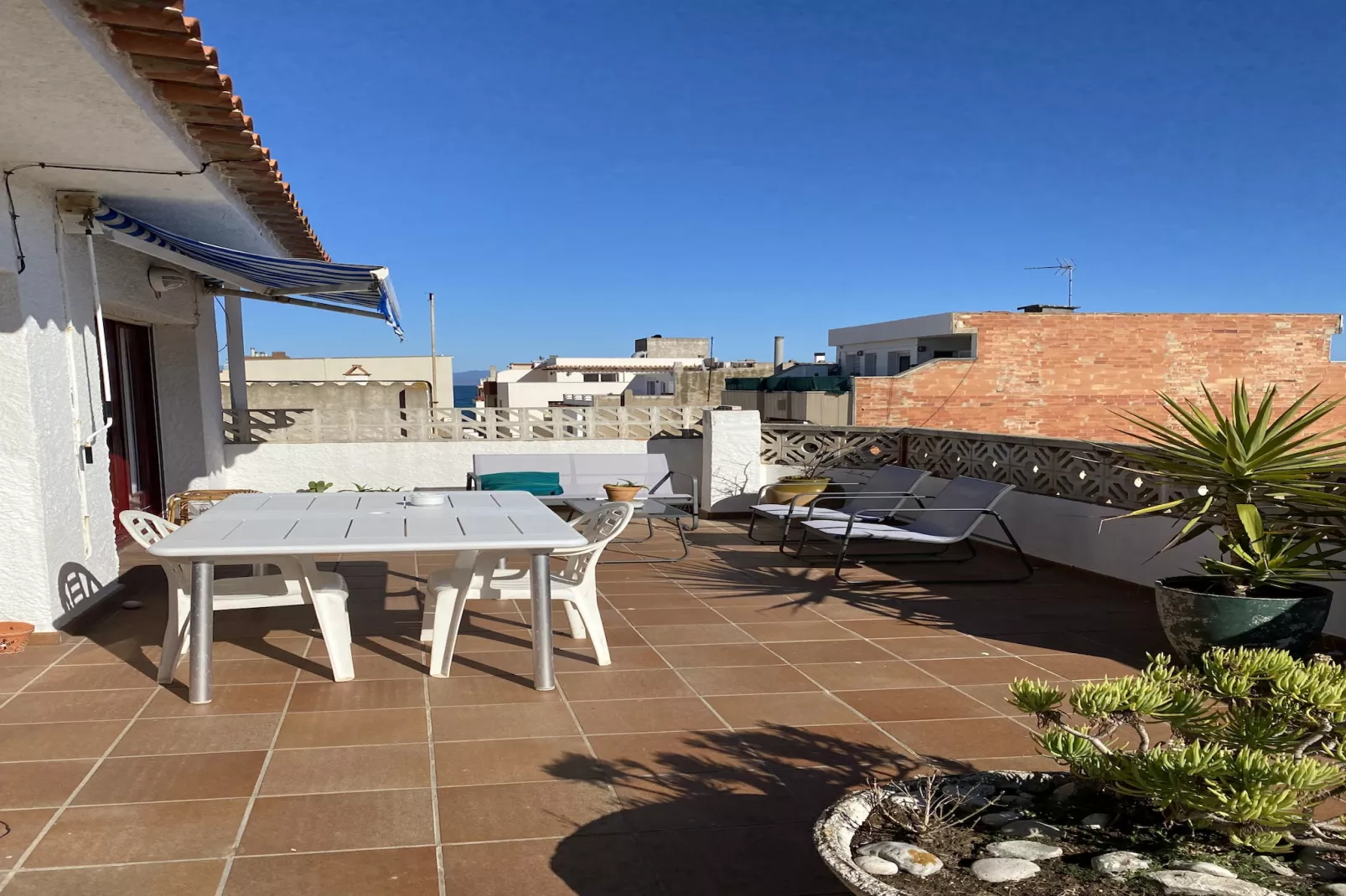 LA TORRE 32 ATIC-Terrasbalkon