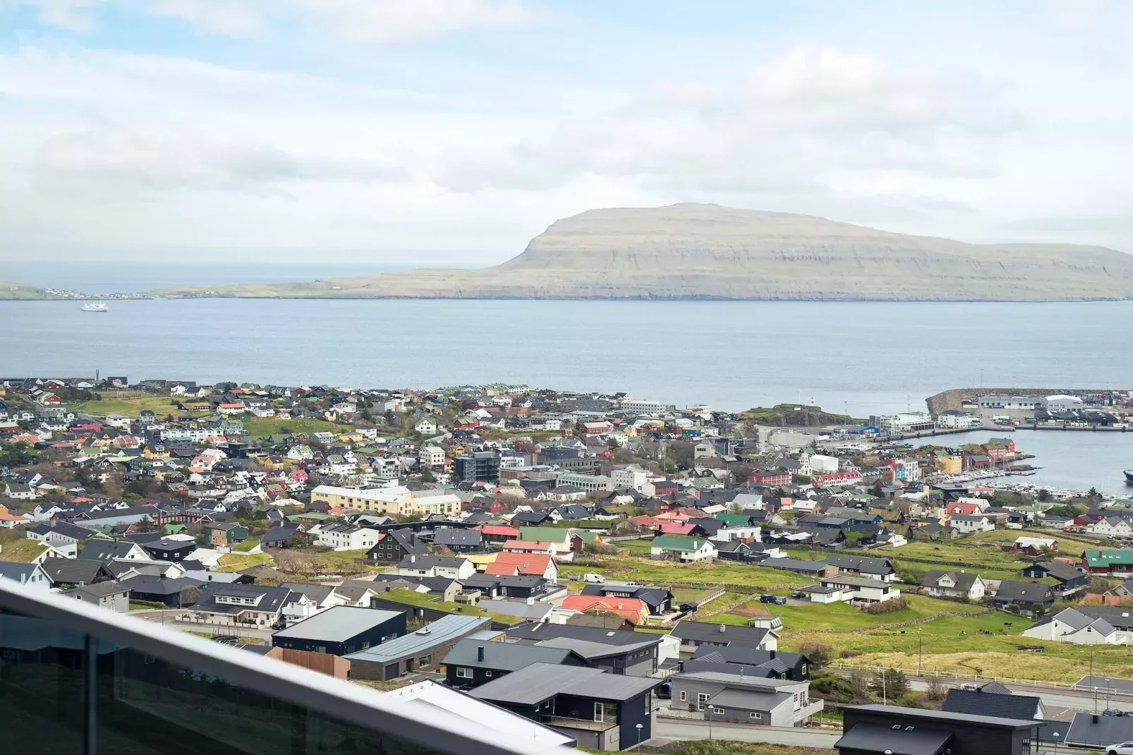 4 sterren vakantie huis in THORSHAVN.-Waterzicht