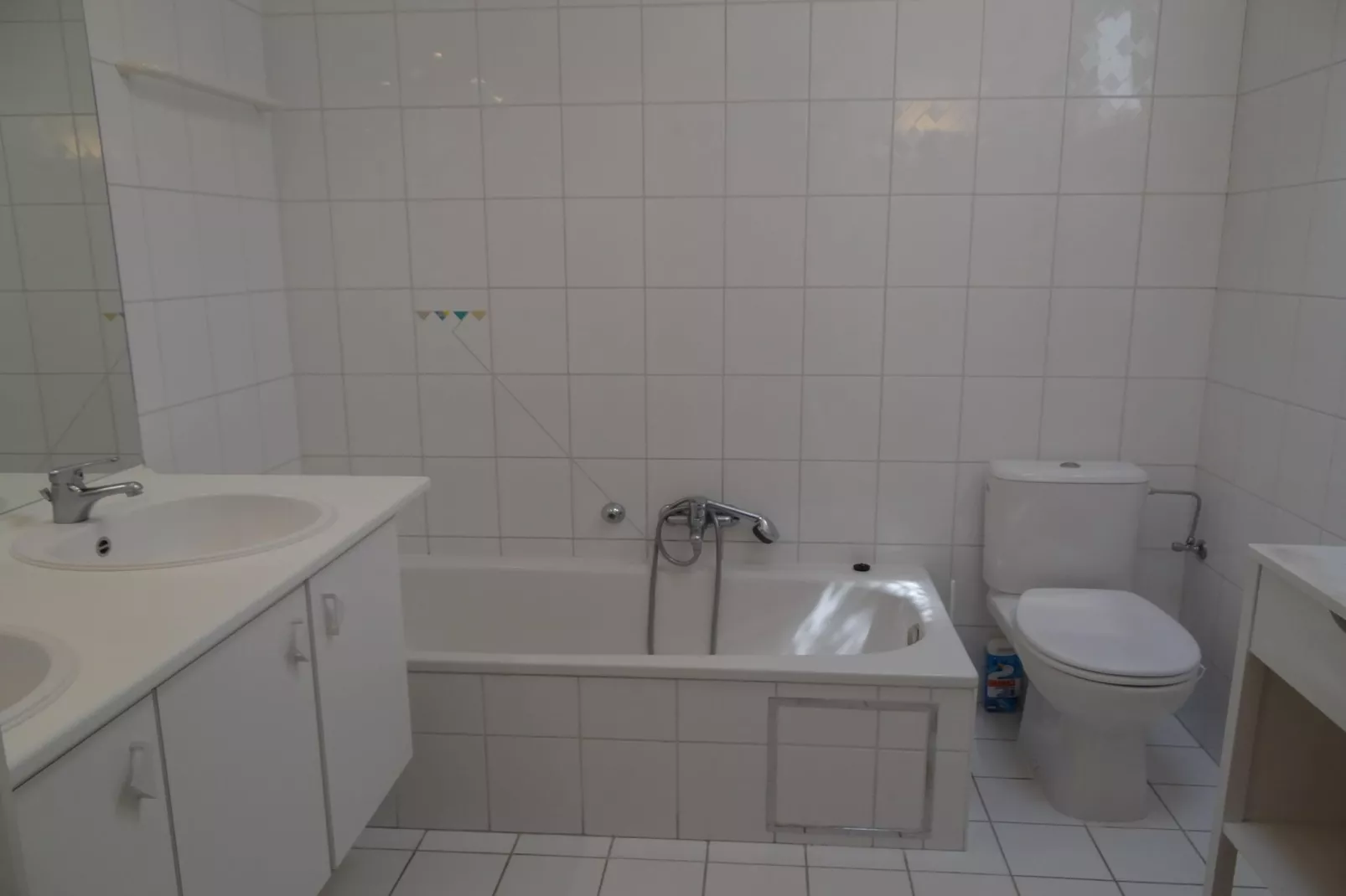 SCORPIO BI-Badkamer