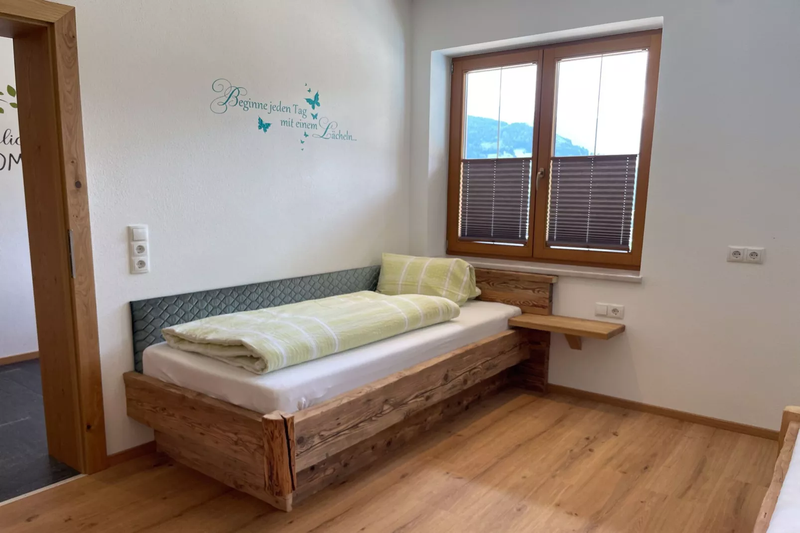 Gruppenhaus zur schönsten Aussicht-Image-tags.