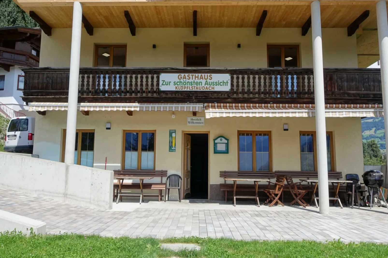 Gruppenhaus zur schönsten Aussicht-Buitenkant zomer
