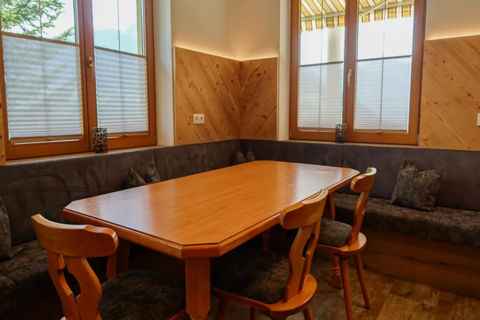 Gruppenhaus zur schönsten Aussicht-Woonkamer
