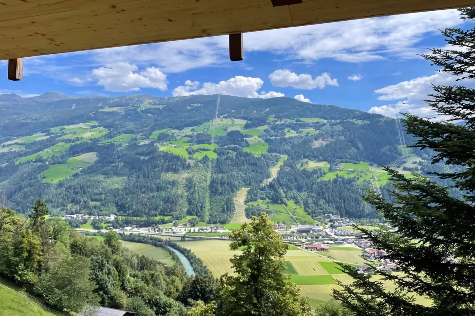 Gruppenhaus zur schönsten Aussicht-Uitzicht zomer