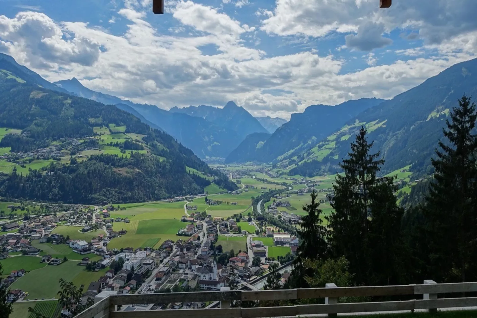 Gruppenhaus zur schönsten Aussicht-Gebieden zomer 1km