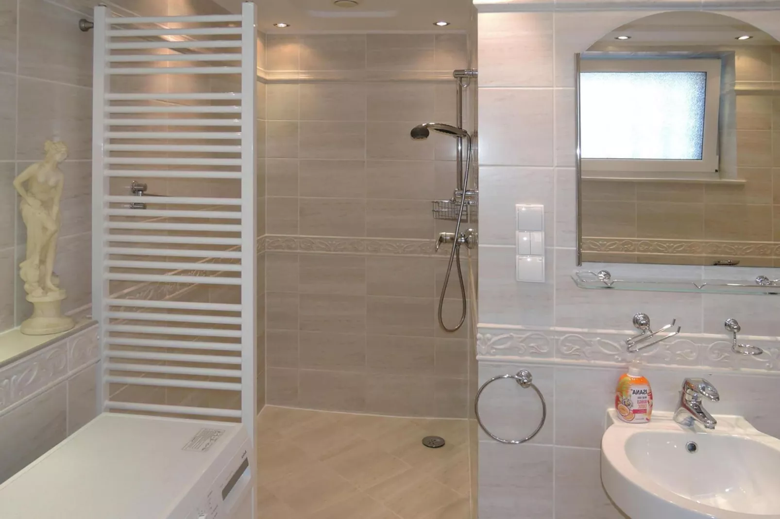 Semi-detached house Miedzyzdroje 150 qm-Badkamer