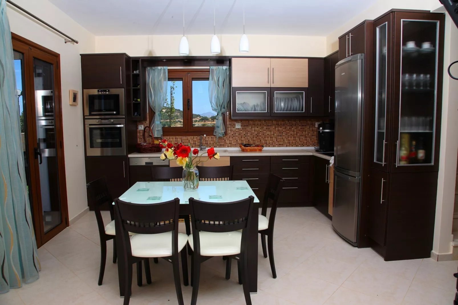 Agnanti Marina villa with private pool-Keuken
