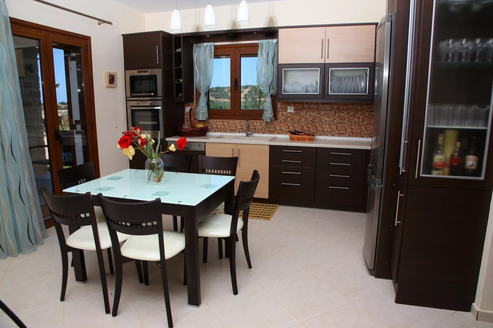 Agnanti Marina villa with private pool-Eetkamer