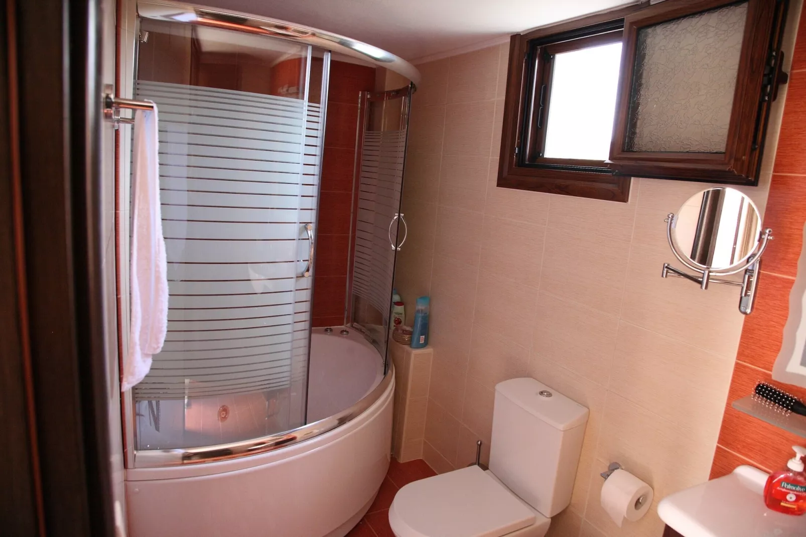 Agnanti Marina villa with private pool-Badkamer