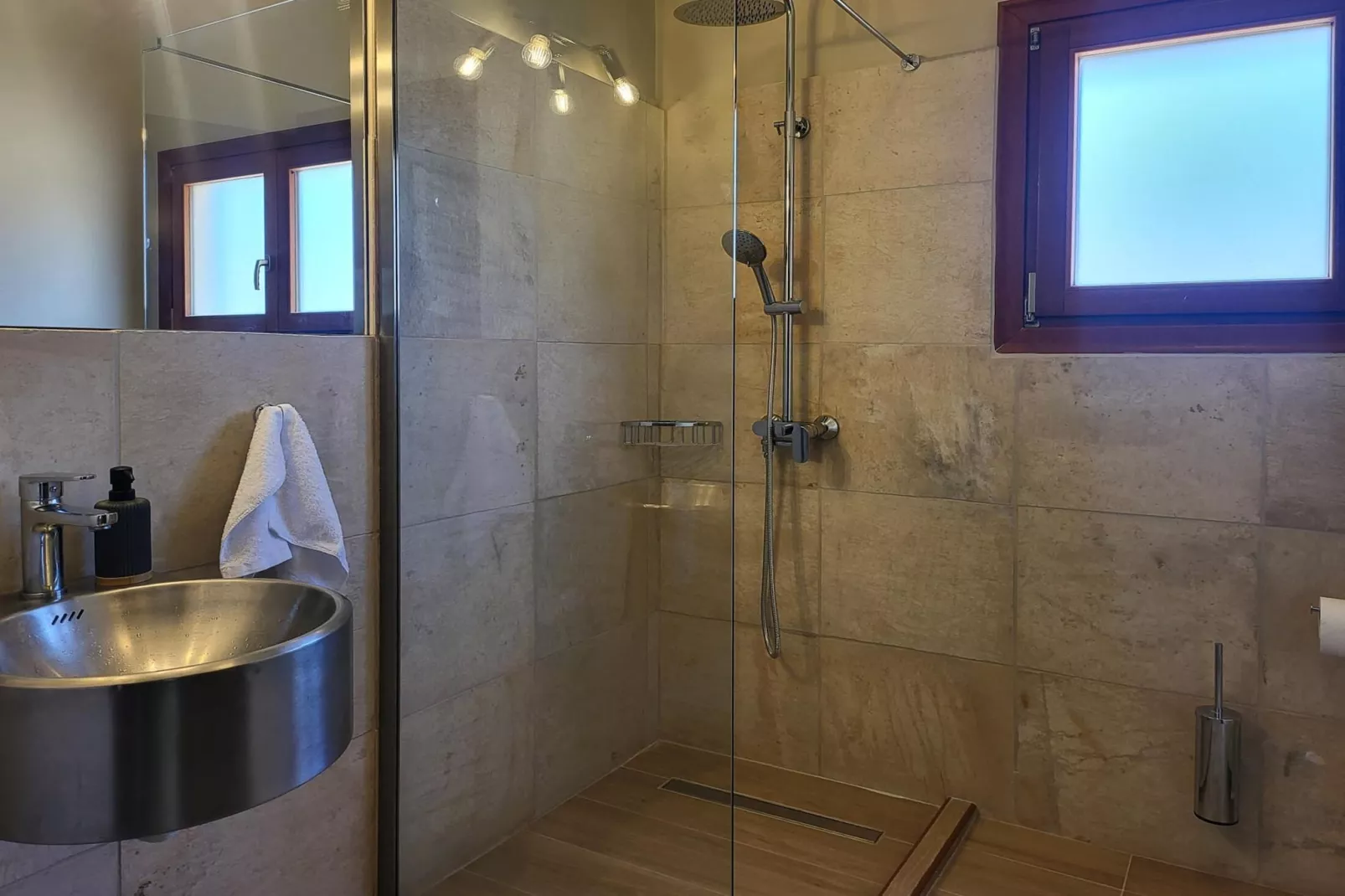 Luxury Villa Mikaela-Badkamer