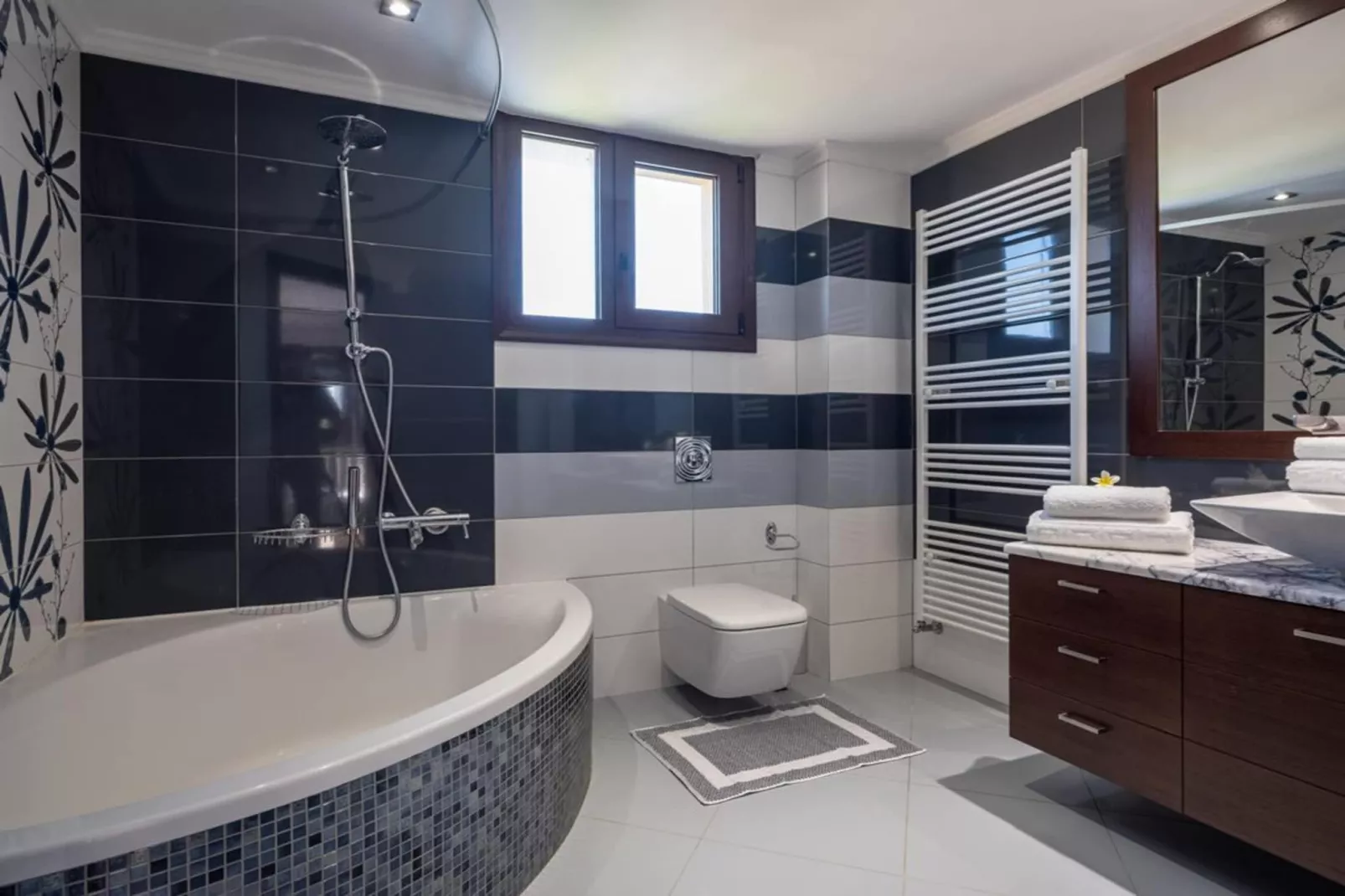 Villa David with private pool-Badkamer