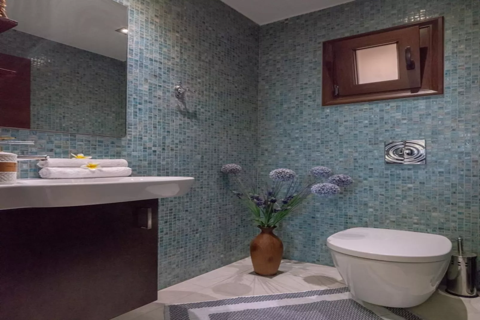 Villa David with private pool-Badkamer