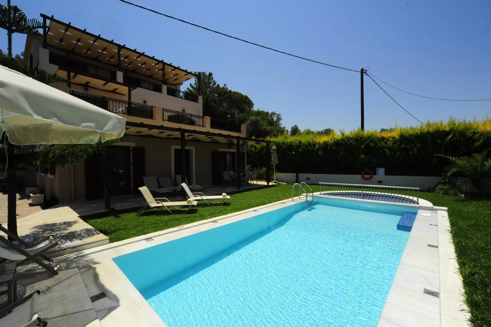 poolofhouse