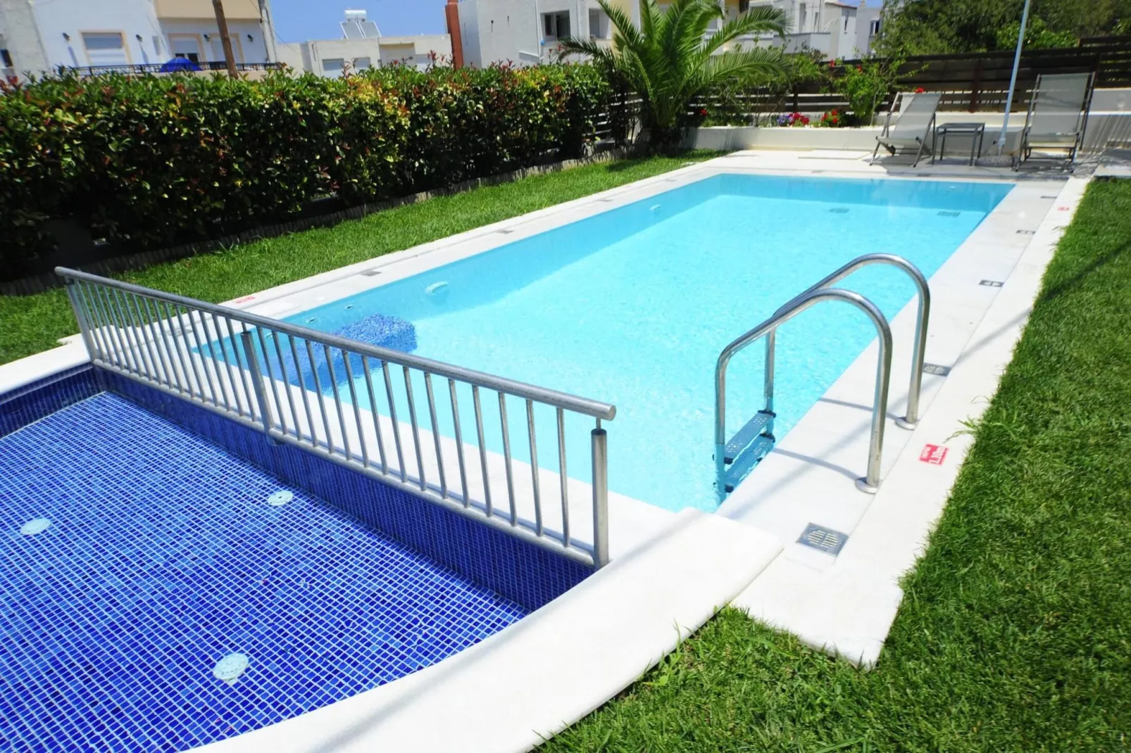 Villa Orsalia with private pool-Zwembad
