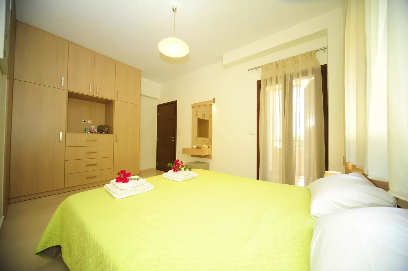 Villa Orsalia with private pool-Slaapkamer