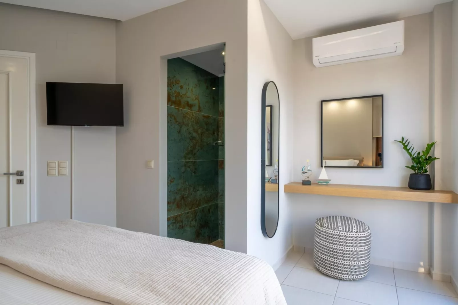 Villa Dimitra with swimming pool-Slaapkamer