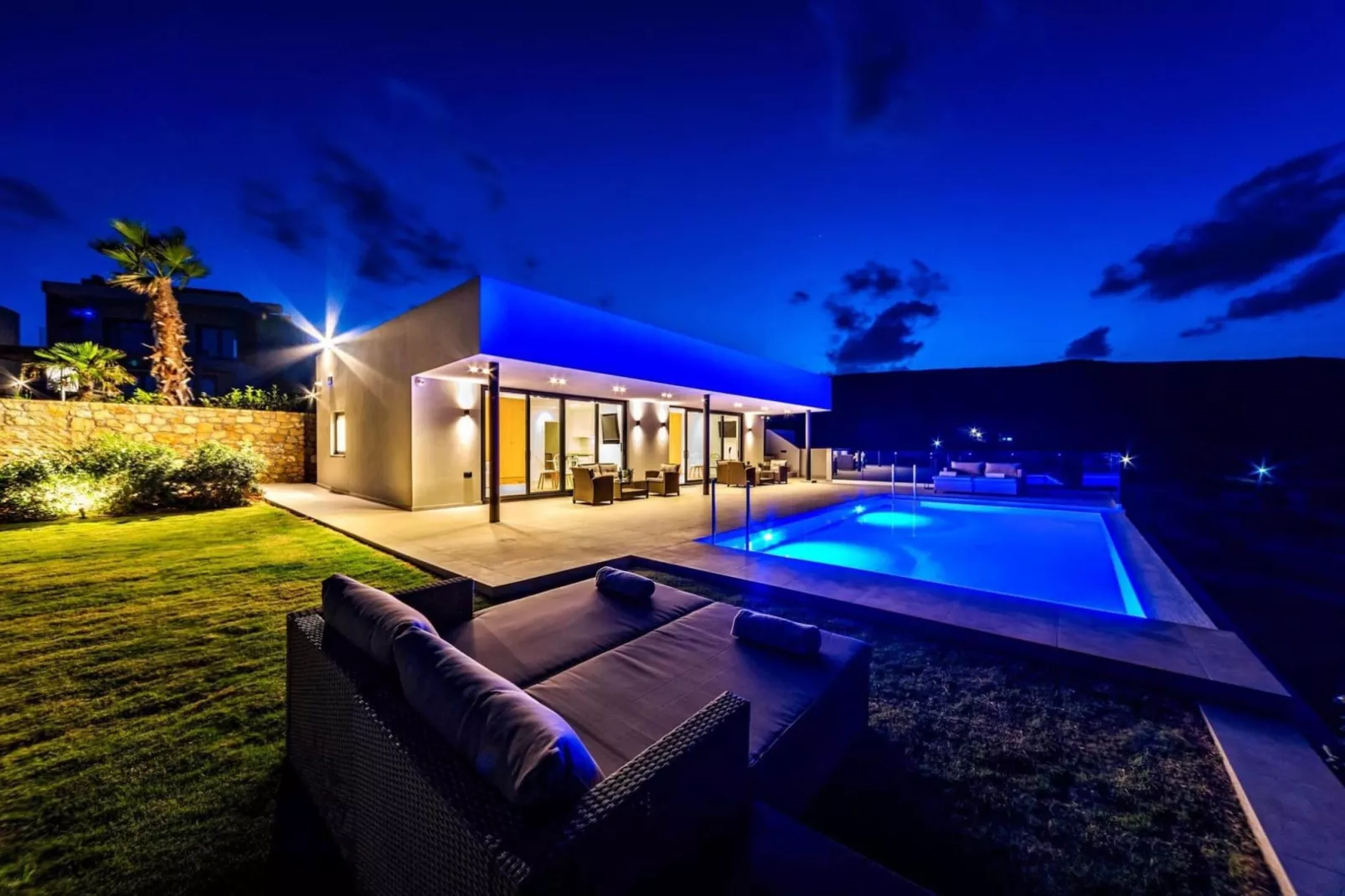 Villa Kamelia with pool-Buitenkant zomer