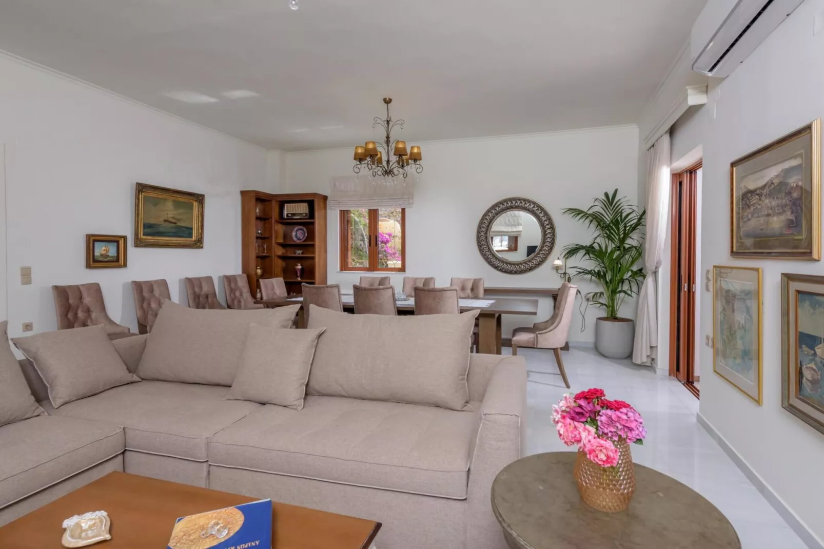 Villa Araucaria private pool Jacuzzi Seaview-Woonkamer