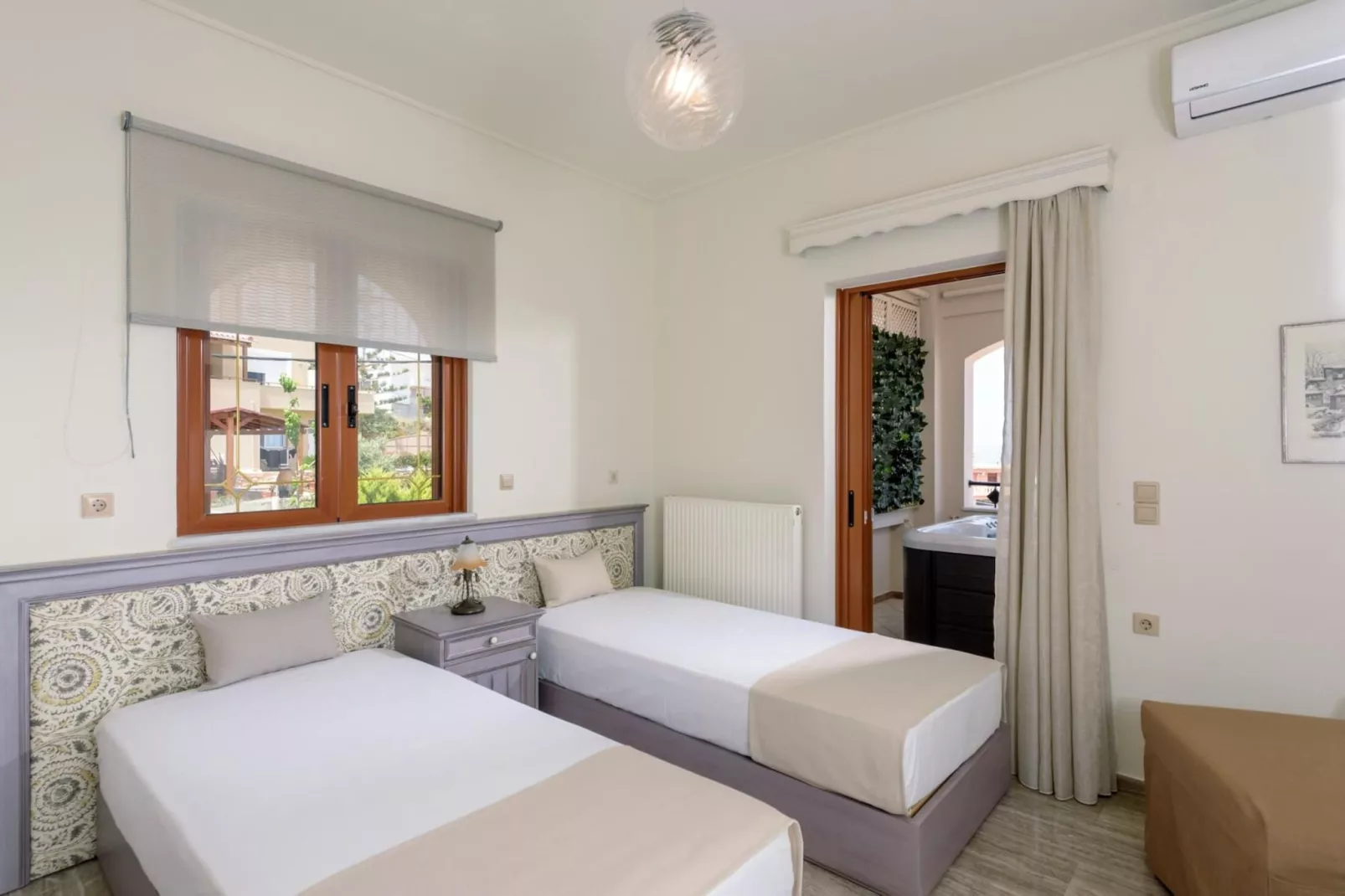 Villa Araucaria private pool Jacuzzi Seaview-Slaapkamer