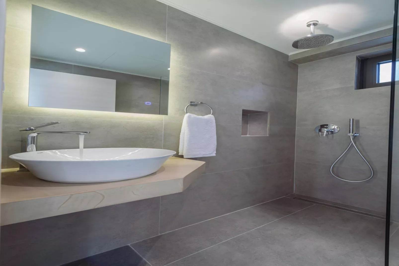 Luxury Villa Mon I Vassilikos-Badkamer