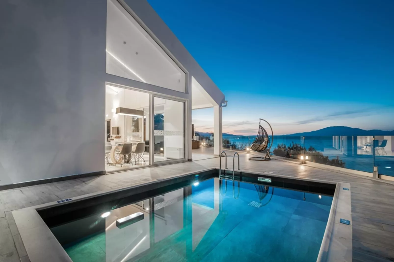 Luxury Villa Cavo Mare Meltemi with pool & jacuzzi-Zwembad