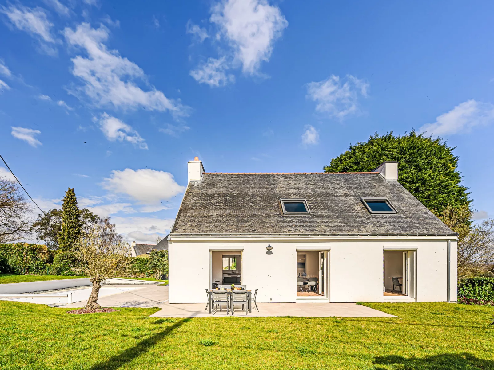 Maison de la Tour Bourgerel-Buiten