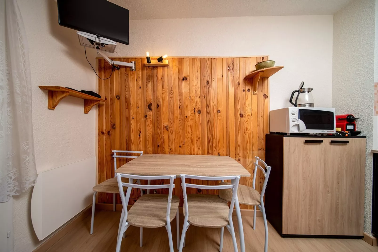 LE SCHUSS 5 N°28 - ST4C-Eetkamer