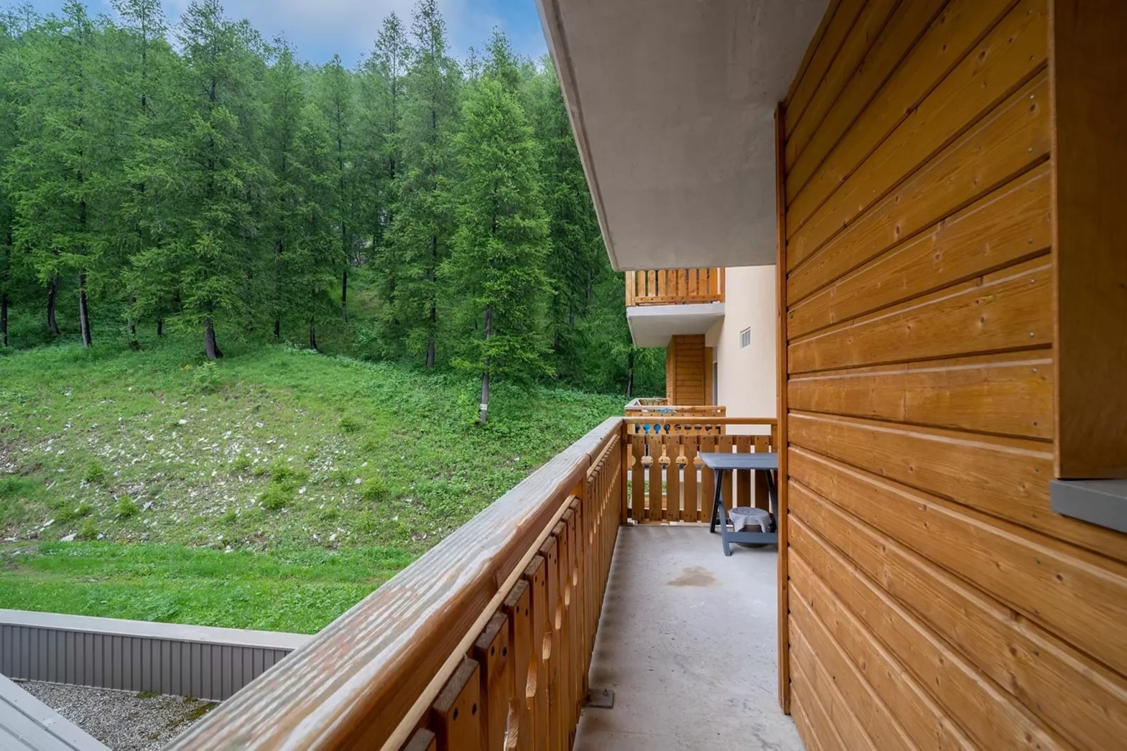 C. DU VERDON N°2301 - 2P6C-Terrasbalkon