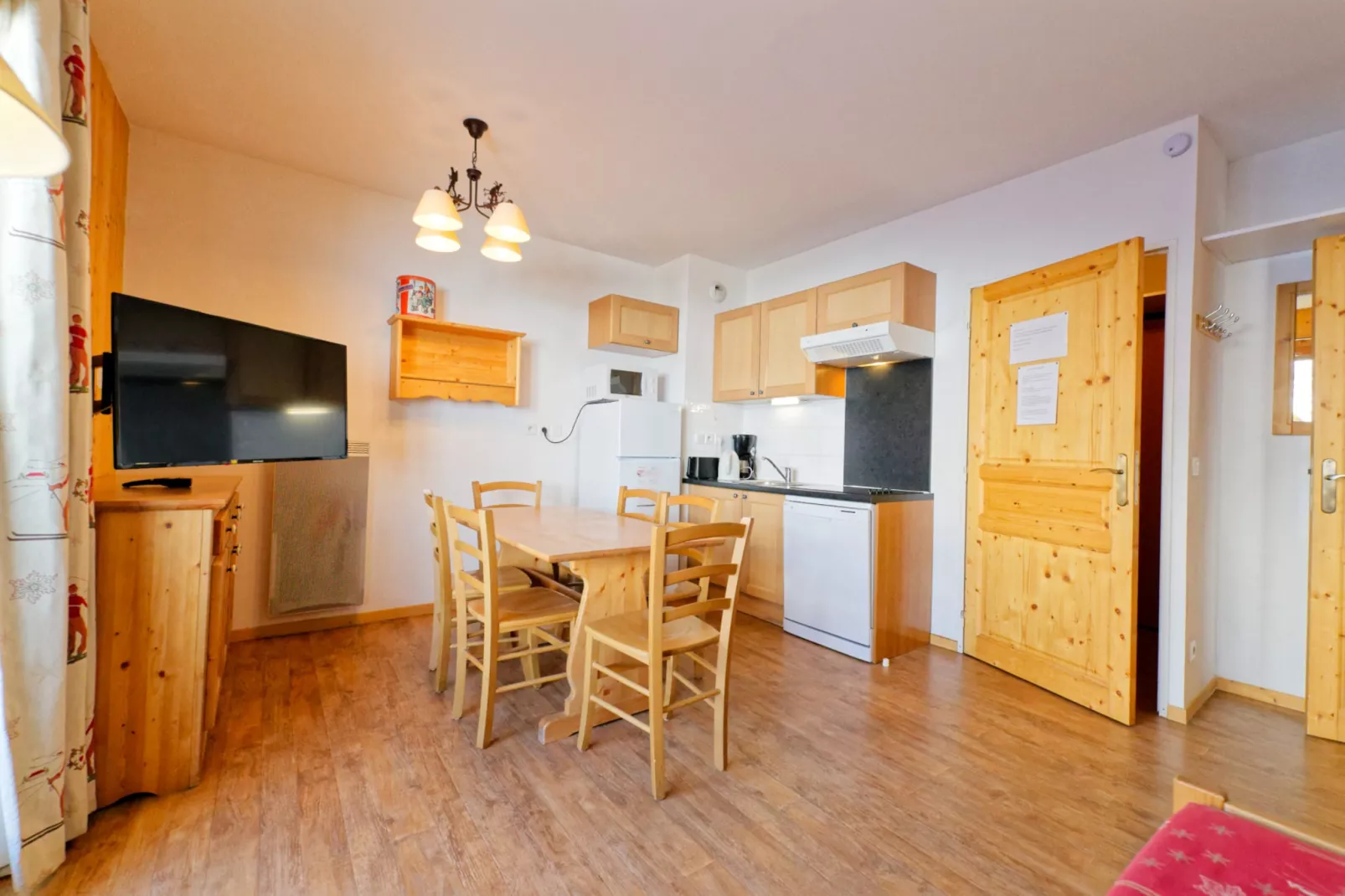 T.Bergerie B N°406 - 2P6C-Eetkamer