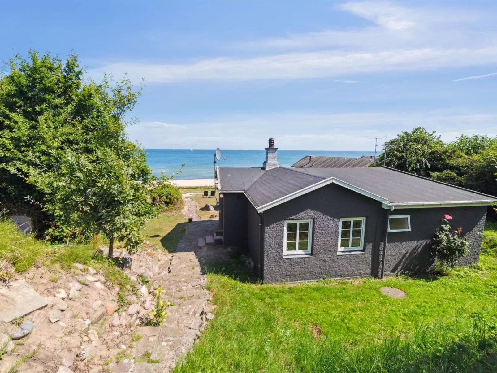 "Silke" - 10m from the sea