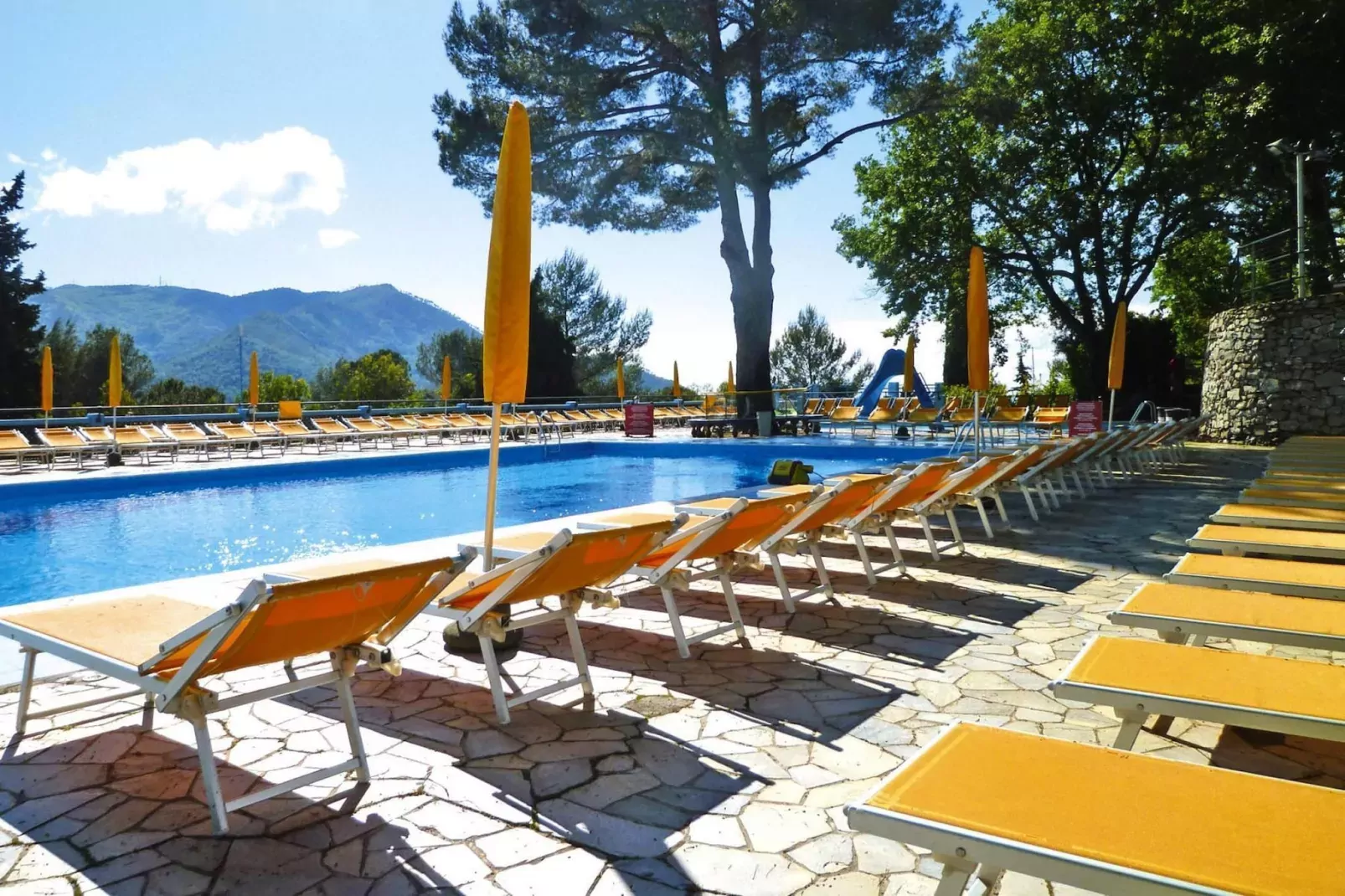 Ferienresort C'era Una Volta Villanova d'Albengo - Type MH C 5 Pax ca 34 qm-Zwembad