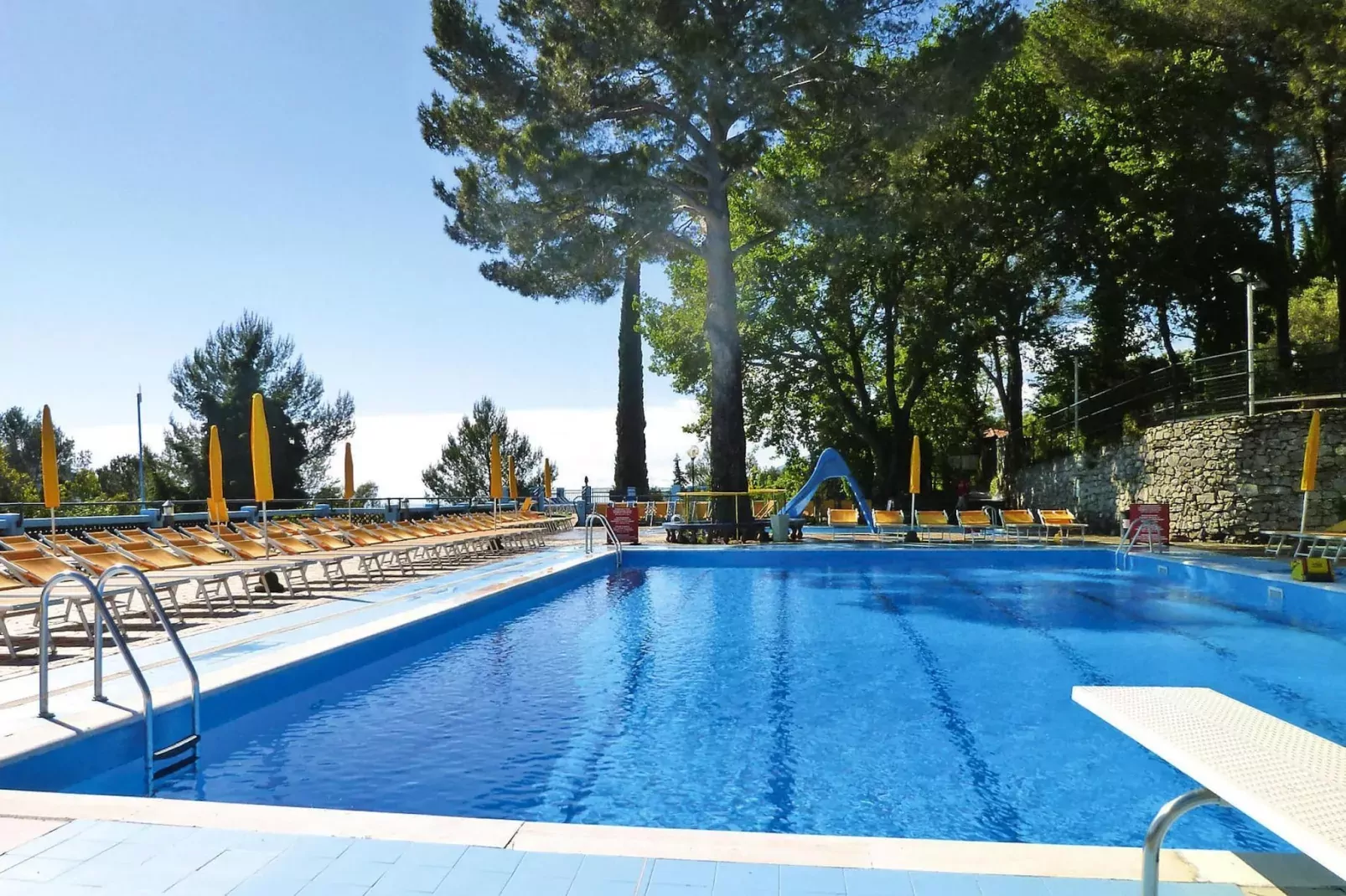 Ferienresort C'era Una Volta Villanova d'Albengo - Type MH C 5 Pax ca 34 qm-Zwembad