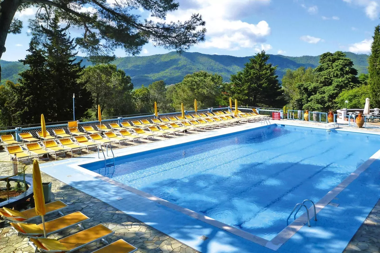 Ferienresort C'era Una Volta Villanova d'Albengo - Type MH C 5 Pax ca 34 qm-Zwembad