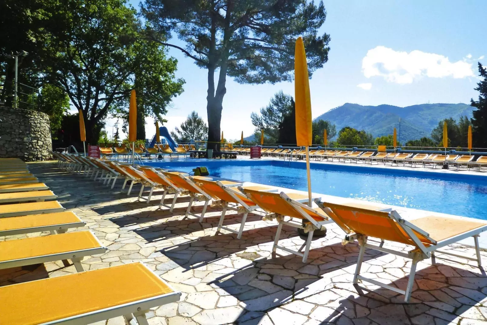 Ferienresort C'era Una Volta Villanova d'Albengo - Type MH C 5 Pax ca 34 qm-Zwembad