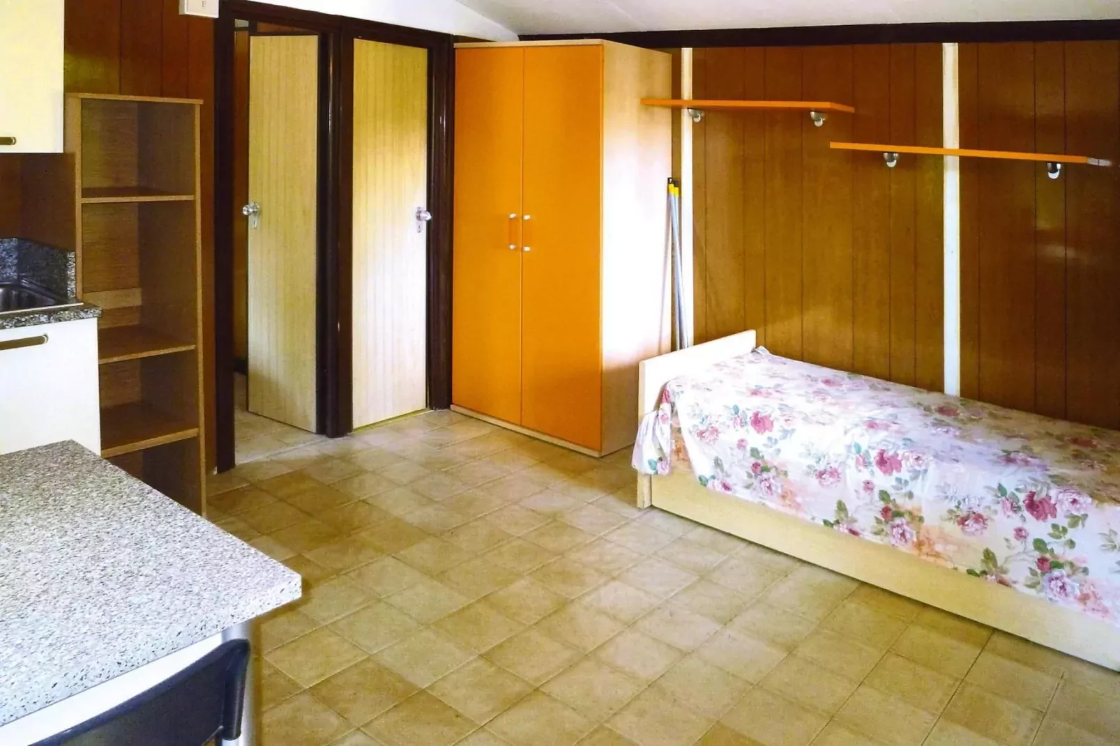 Ferienresort C'era Una Volta Villanova d'Albengo - Type MH C 5 Pax ca 34 qm-Slaapkamer