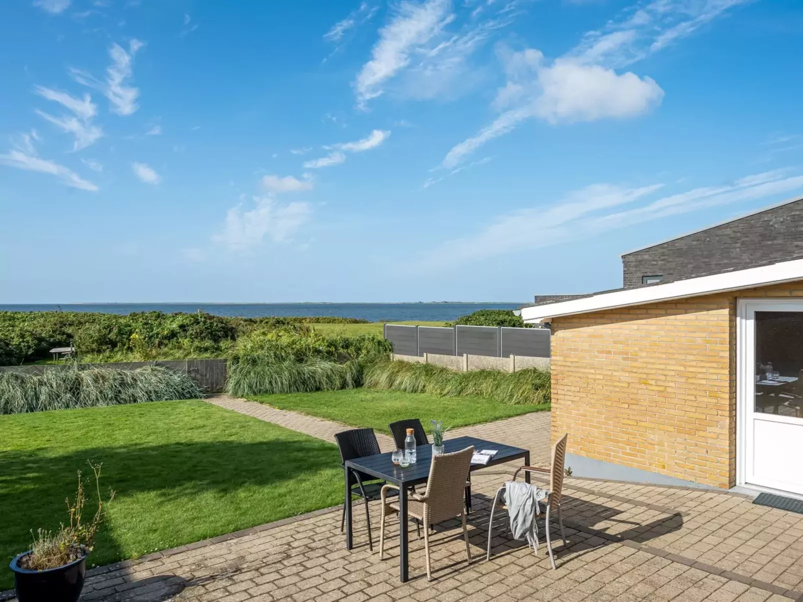 "Ulla" - 5km from the sea-Buiten