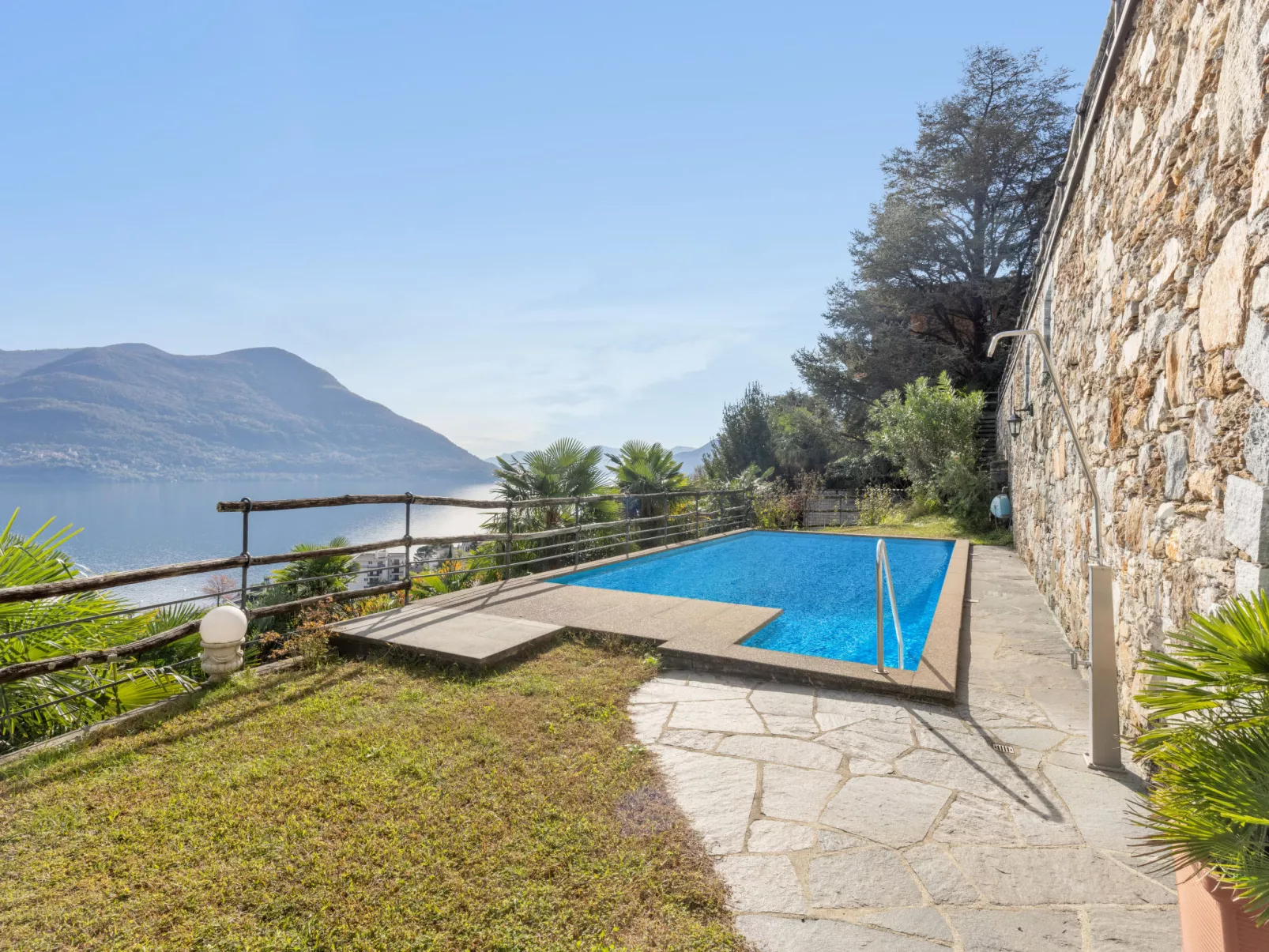 Brissago Blue - 10104248
