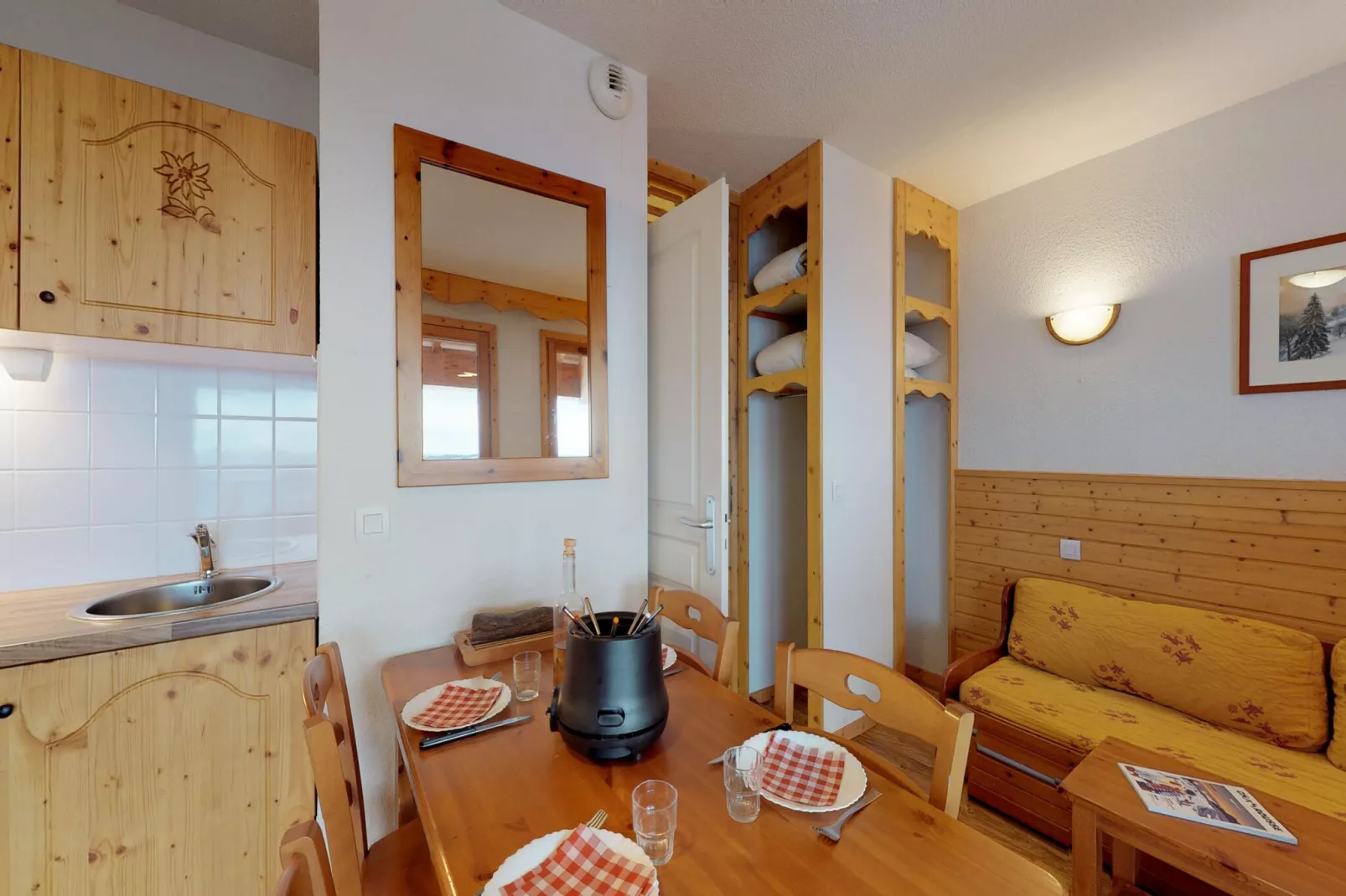 Vercors 2 053-FAMILLE & MONTAGNE studio 4 pers-Eetkamer