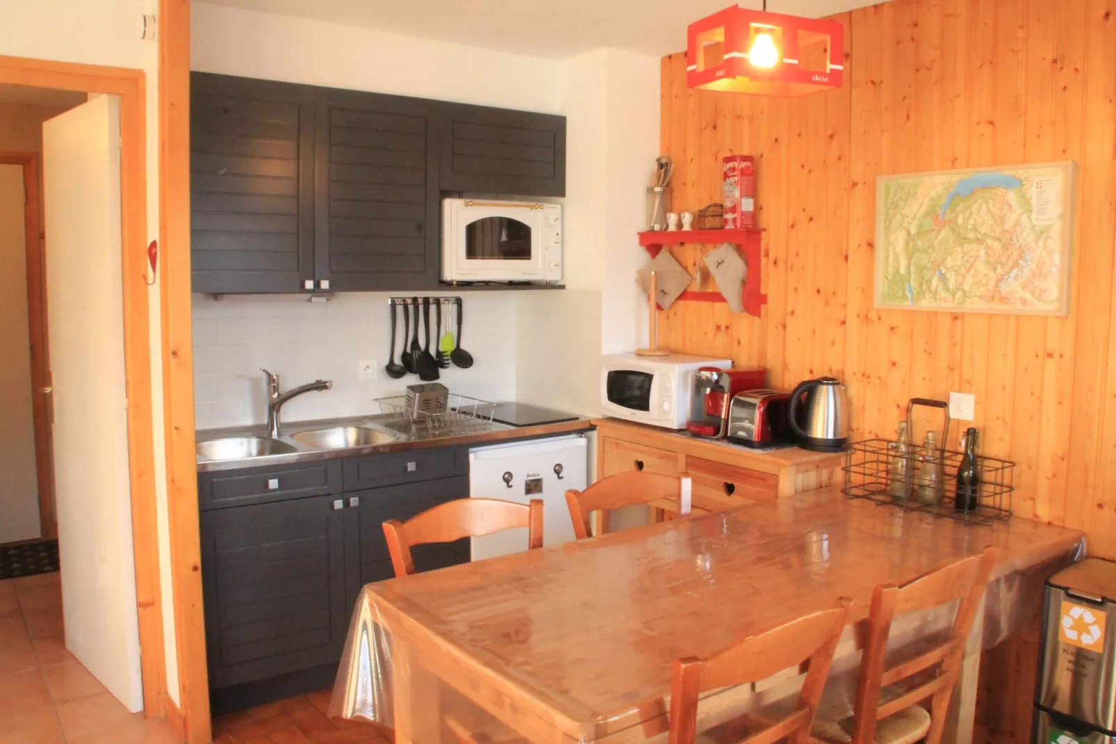 TARTIFLES TF11 NATURE & MOUNTAIN 4 Pers.-Keuken