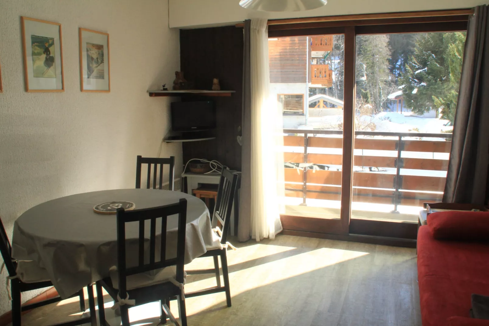 Portes Du Soleil PSB187 TELECABINE & MOUNTAIN 4 Pe-Woonkamer