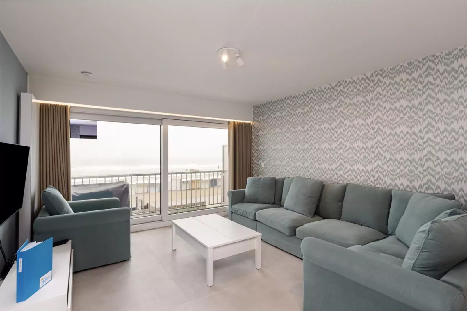 SEA SWALLOW - 1ST-Woonkamer