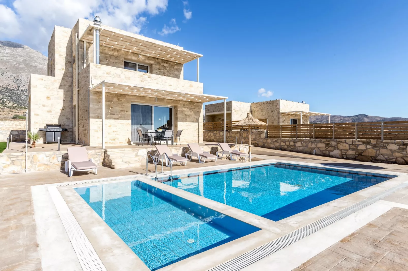 poolofhouse