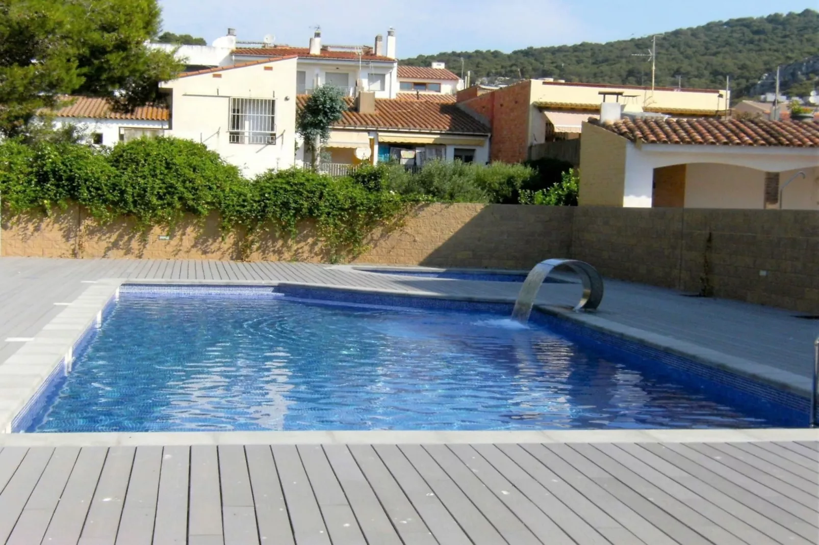 poolofhouse